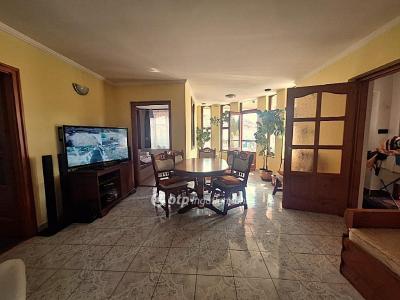 Eladó családi ház Békés