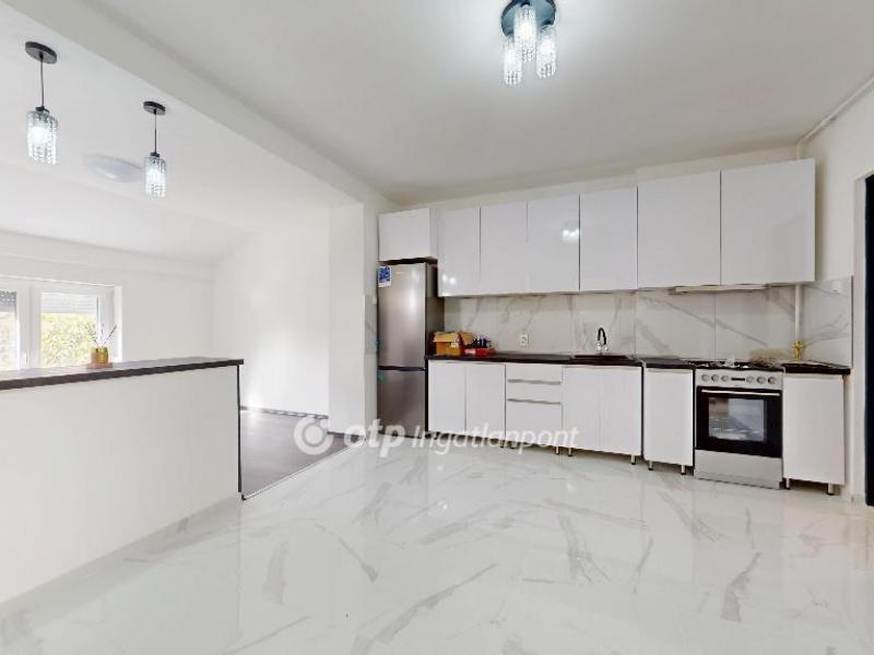 Eladó lakás Edelény