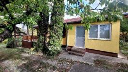 Eladó nyaraló Balatonkenese