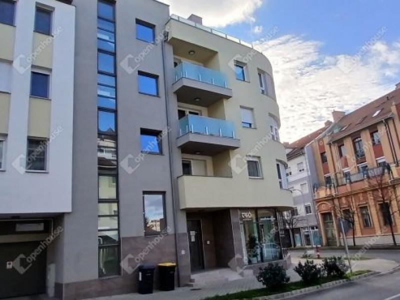 Eladó lakás Zalaegerszeg