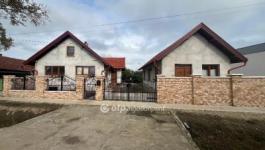 Eladó családi ház Komádi