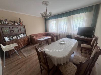 Eladó családi ház Szeged