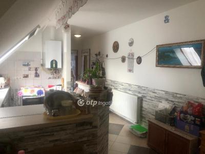 Eladó lakás Nyirád