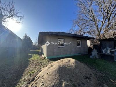 Eladó családi ház Szigethalom