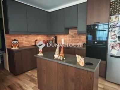 Eladó lakás Halásztelek