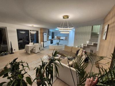 Eladó családi ház Solymár