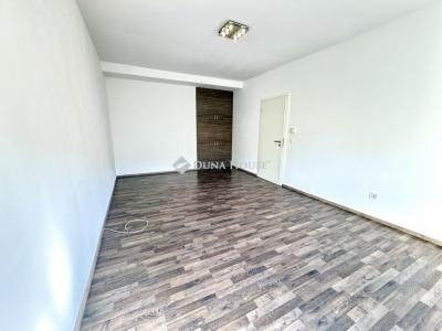 Eladó lakás Tököl