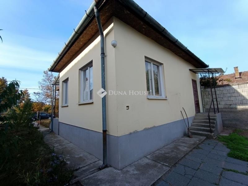 Eladó családi ház Nagykáta