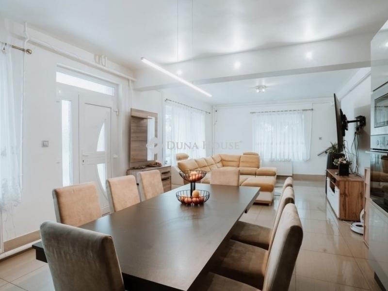 Eladó családi ház Gödöllő