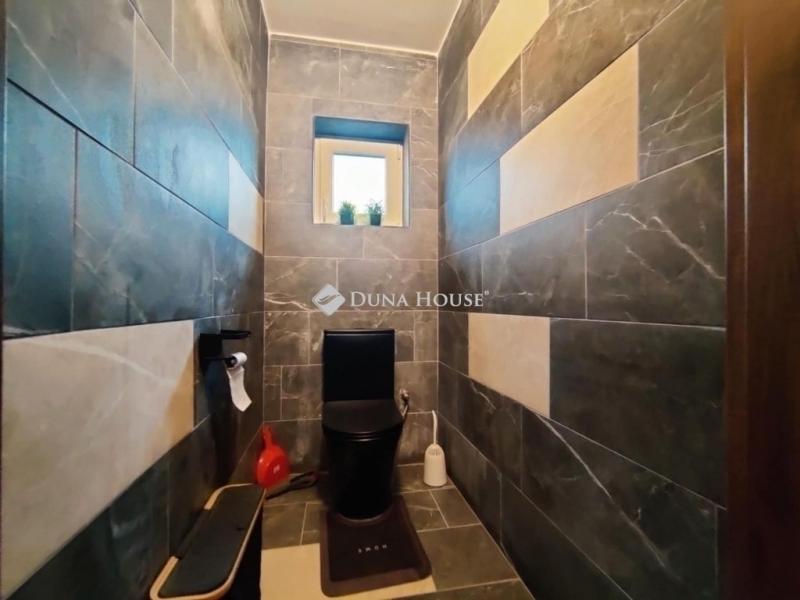 Eladó családi ház Monor