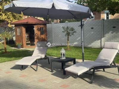 Eladó családi ház Üllő