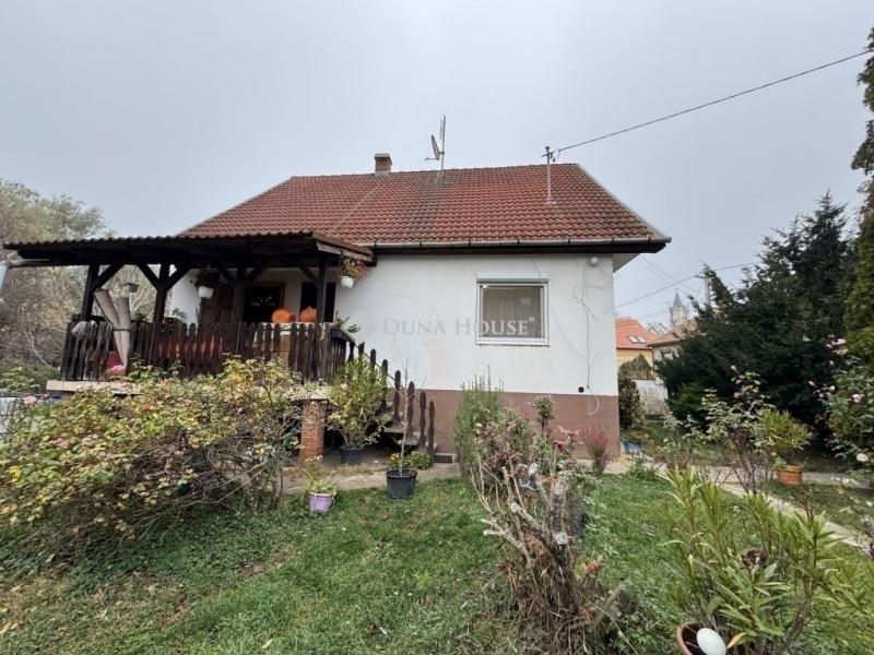 Eladó családi ház Nagytarcsa