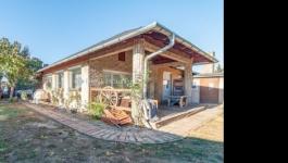 Eladó családi ház Üllő