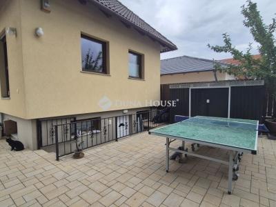 Eladó családi ház Mogyoród