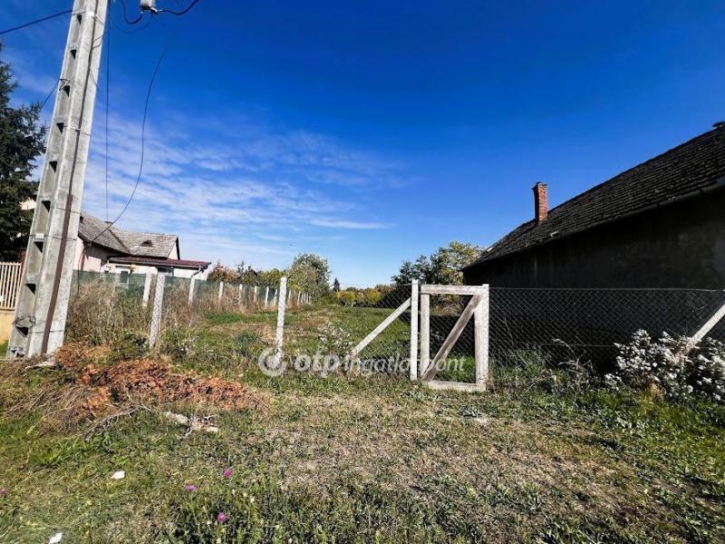 Eladó lakóövezeti telek Dunavecse