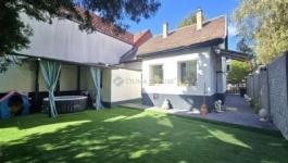 Eladó családi ház Budapest