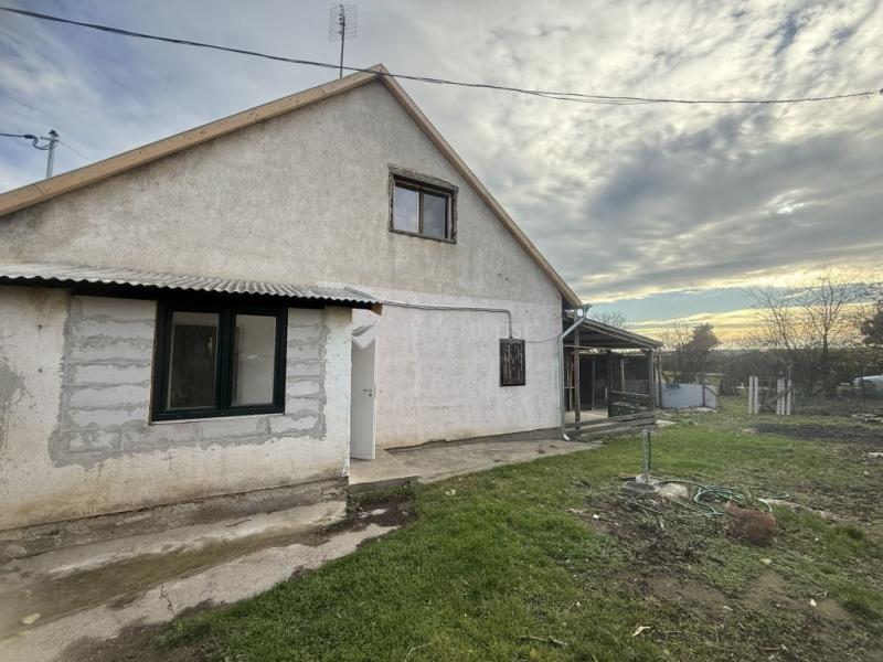 Eladó családi ház Enying