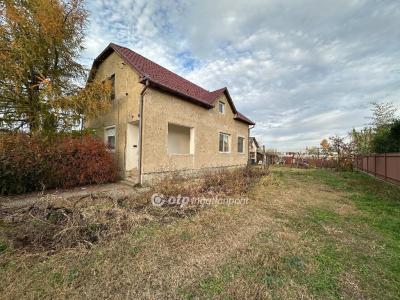 Eladó családi ház Nagykálló