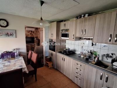 Eladó családi ház Perkáta