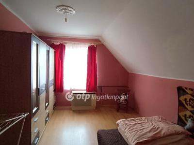 Eladó családi ház Lőrinci