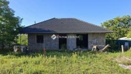 Eladó családi ház Isaszeg