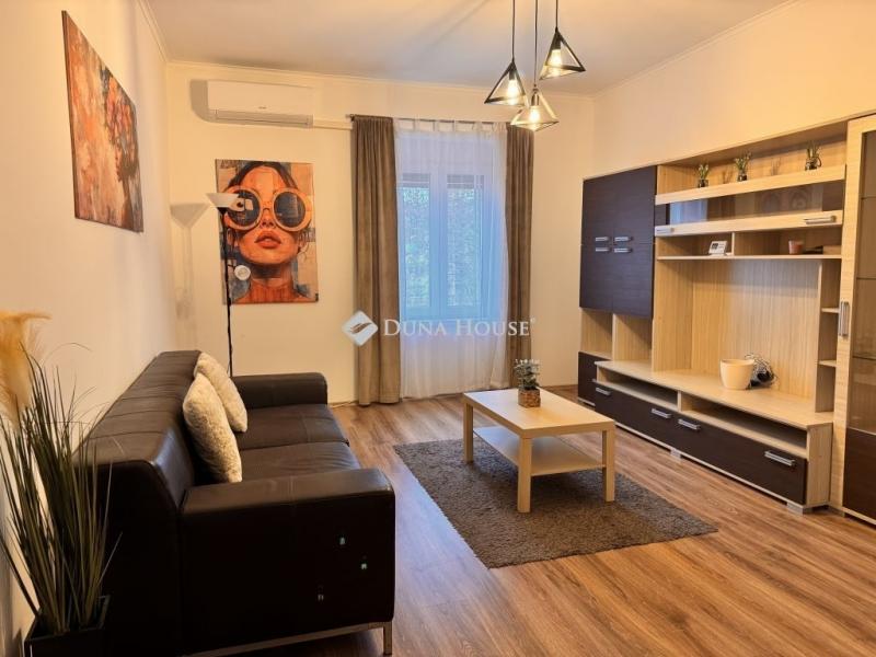 Eladó lakás Zalaegerszeg