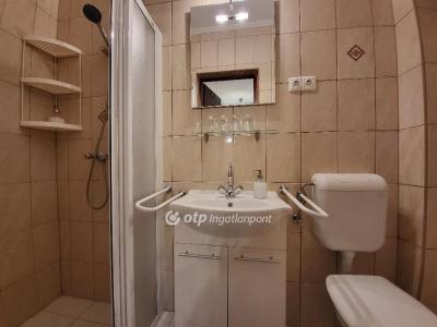 Eladó családi ház Balatonkenese