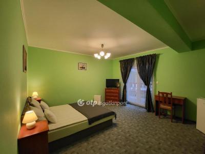 Eladó családi ház Balatonkenese