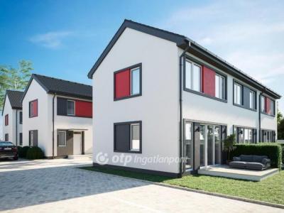 Eladó lakás Cegléd