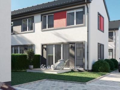 Eladó lakás Cegléd