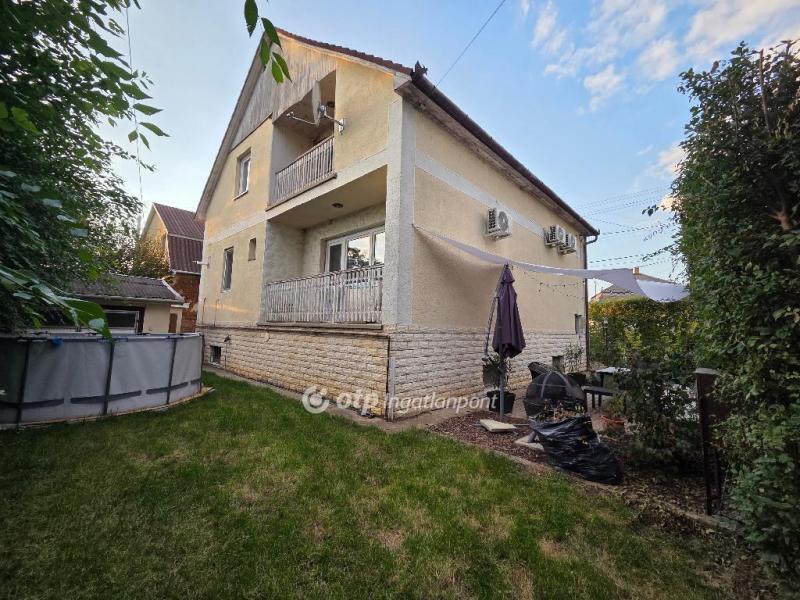 Eladó családi ház Debrecen