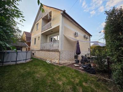 Eladó családi ház Debrecen