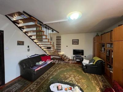 Eladó családi ház Püspökladány