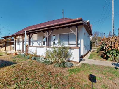 Eladó családi ház Nyíregyháza