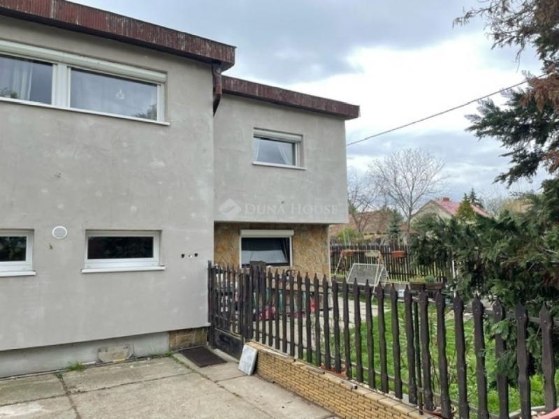 Eladó családi ház Maglód