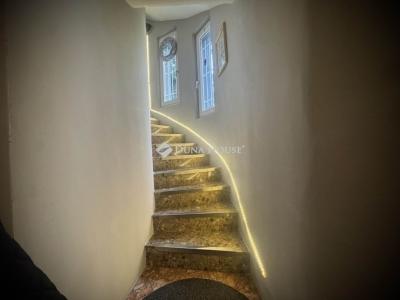 Eladó családi ház Budapest