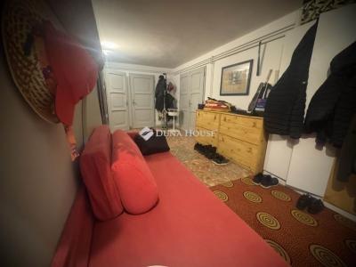 Eladó családi ház Budapest