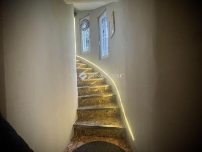 Eladó családi ház Budapest