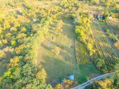 Eladó külterületi telek Esztergom