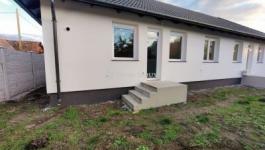 Eladó ikerház Monor