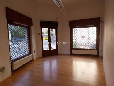 Eladó utcai bejáratú üzlethelység Budapest