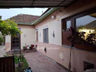 Eladó családi ház Gyula