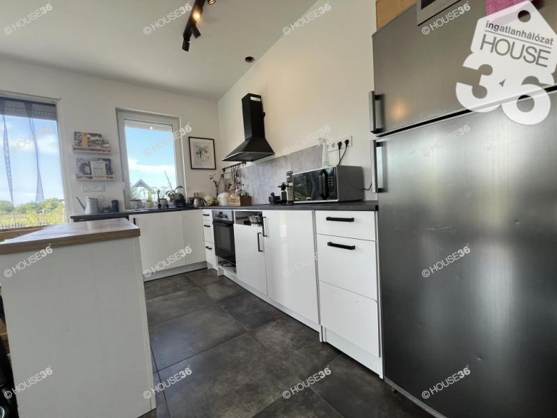 Eladó családi ház Ballószög