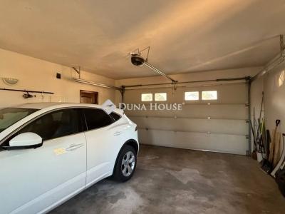 Eladó családi ház Diósd