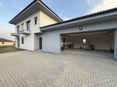 Eladó ikerház Érd