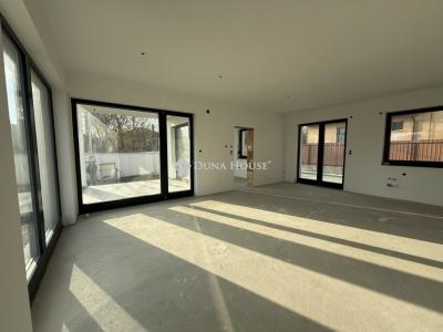 Eladó ikerház Érd