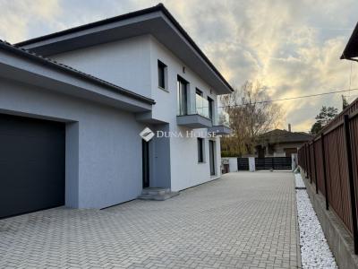 Eladó ikerház Érd