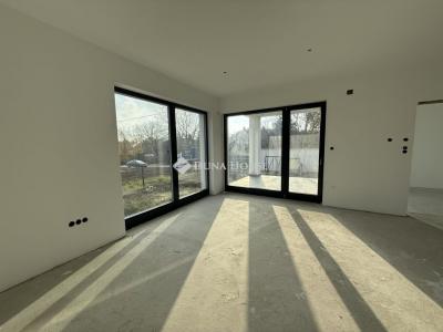 Eladó ikerház Érd