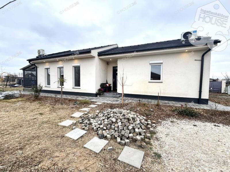 Eladó családi ház Kecskemét