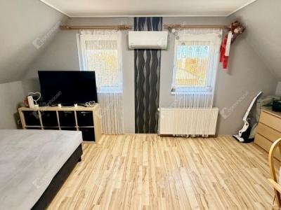 Eladó lakás Üllő